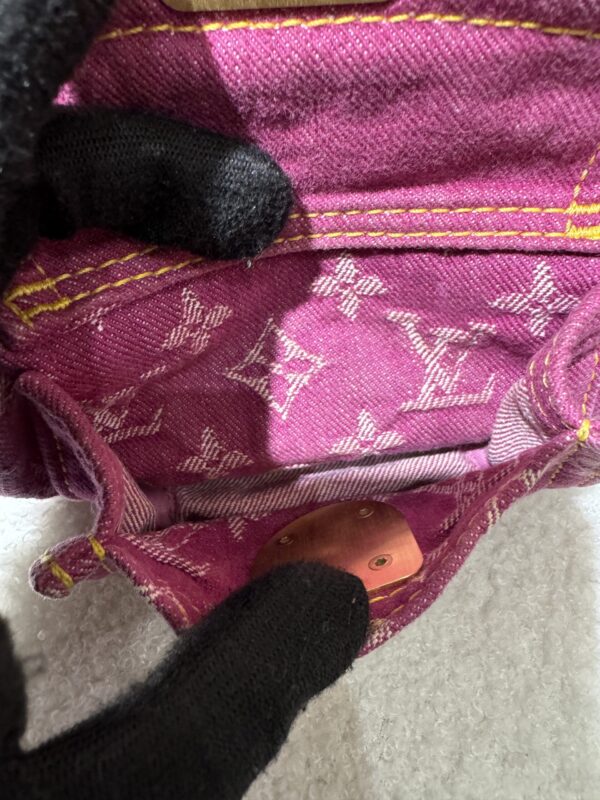 【LV】粉色牛仔曼哈頓手提包